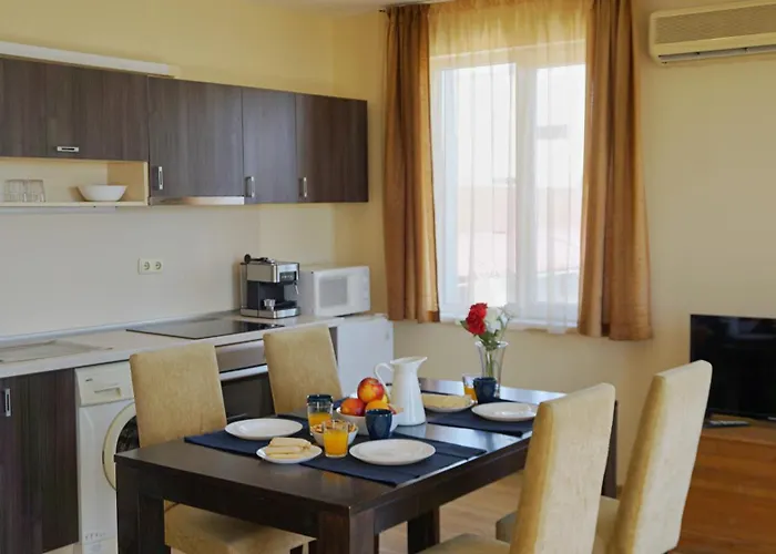 аквамарин - Aquamarine * Златни пясъци