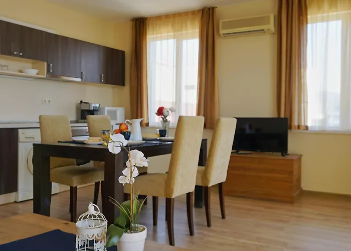 аквамарин - Aquamarine * Златни пясъци