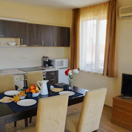 аквамарин - Aquamarine