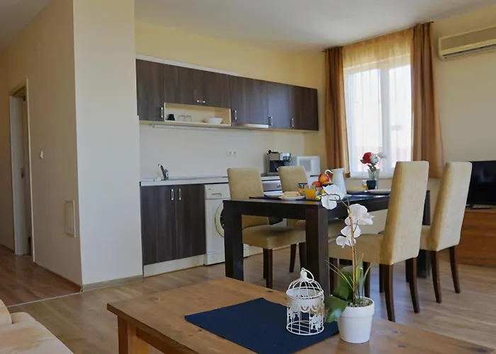 аквамарин - Aquamarine