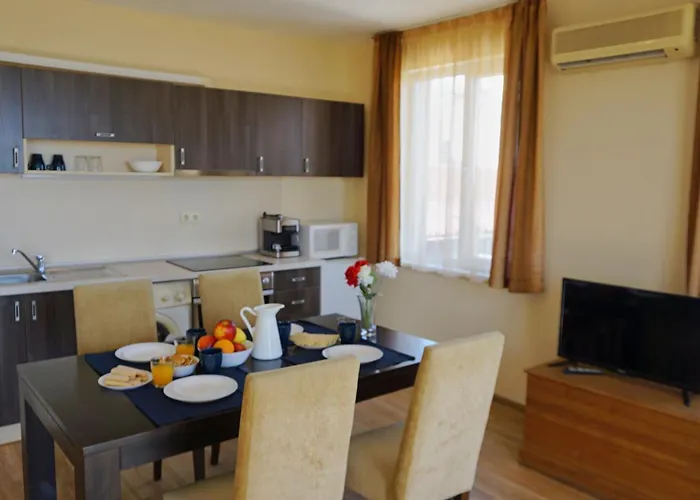 аквамарин - Aquamarine